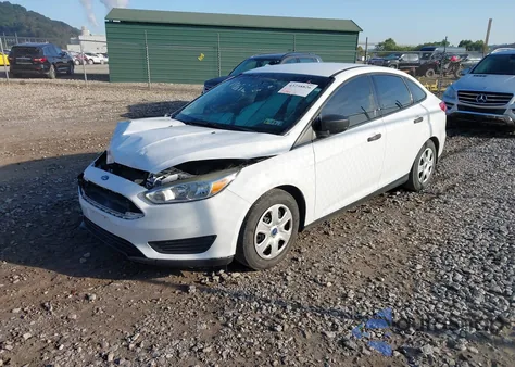 2016 Ford Focus S z USA, uszkodzony, nr VIN 1FADP3E26GL292793